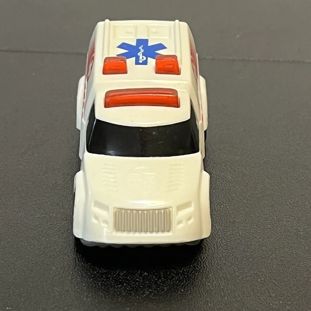 Hot Wheels 1994 White Ambulance Mattel Made in China